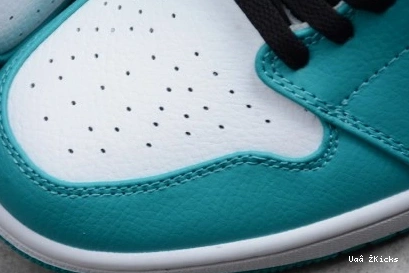 3504 Jordan Air South Minimalist Mid 272 1 852542- Beach 0825